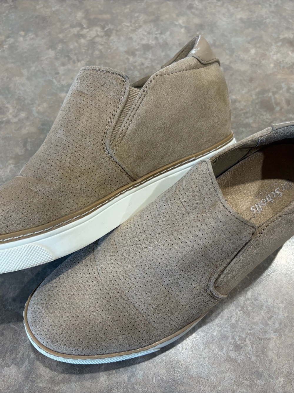 Dr. Scholl's Slip-On Loafers in tan/Taupe women’s size 6